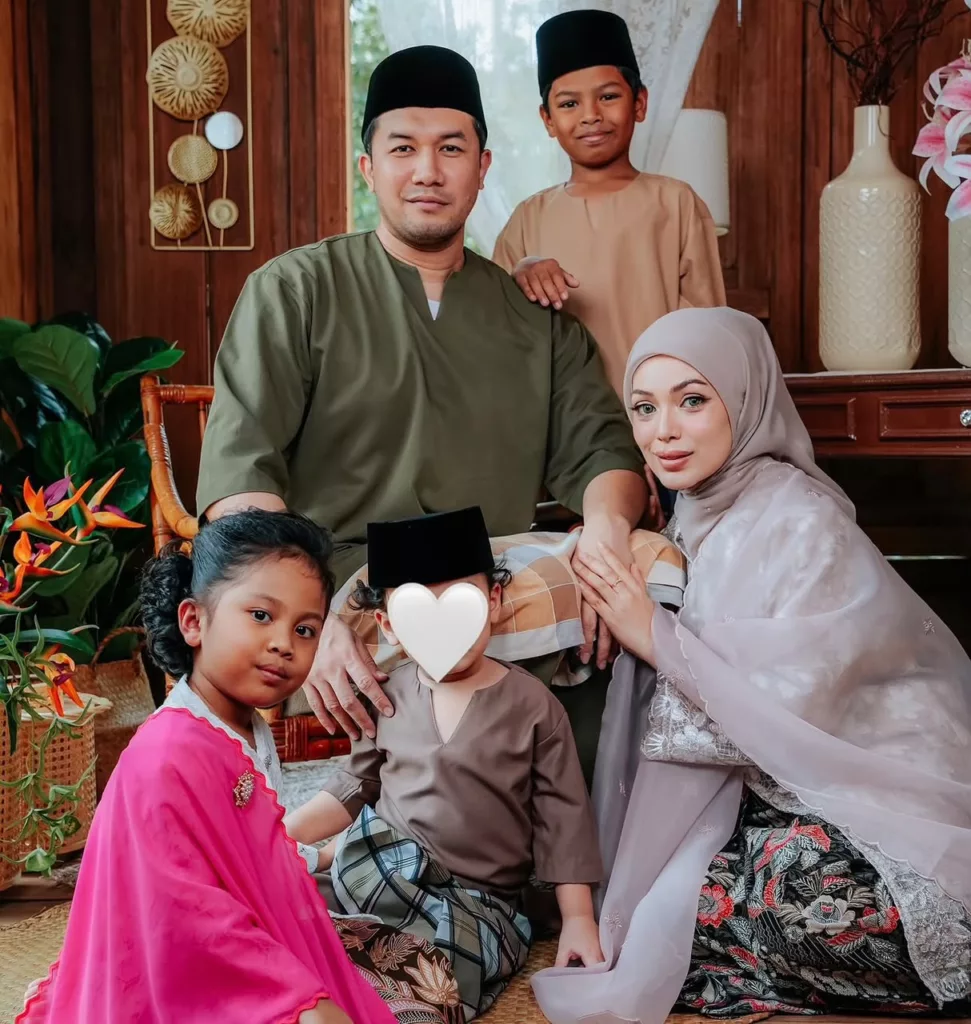 Luahan Syukur Suami Nad Zainal Undang Sebak. Tahniah Nad Zainal & Ungku Ismail Timang Bayi Lelaki 6 Luahan Syukur Suami Nad Zainal Undang Sebak. Tahniah Nad Zainal & Ungku Ismail Timang Bayi Lelaki