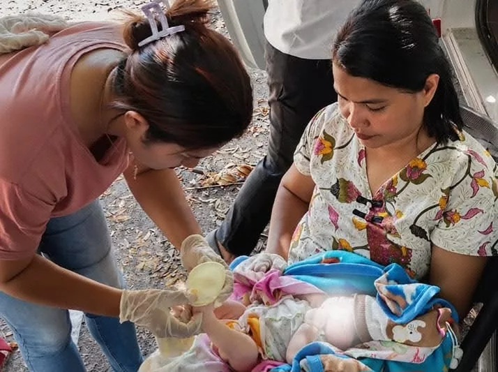 Detik Cemas Ibu Bersalin Ketika Gempa Bumi, Bayi Gempita Selamat Dilahirkan 5 Detik Cemas Ibu Bersalin Ketika Gempa Bumi, Bayi Gempita Selamat Dilahirkan