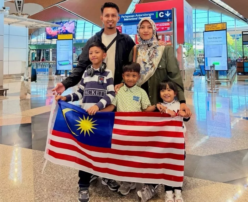 Hebatnya Anak Malaysia! Murid Darjah 4 Bakal Ke Itali Selepas Cipta Nama Di Qatar 8 Hebatnya Anak Malaysia! Murid Darjah 4 Bakal Ke Itali Selepas Cipta Nama Di Qatar