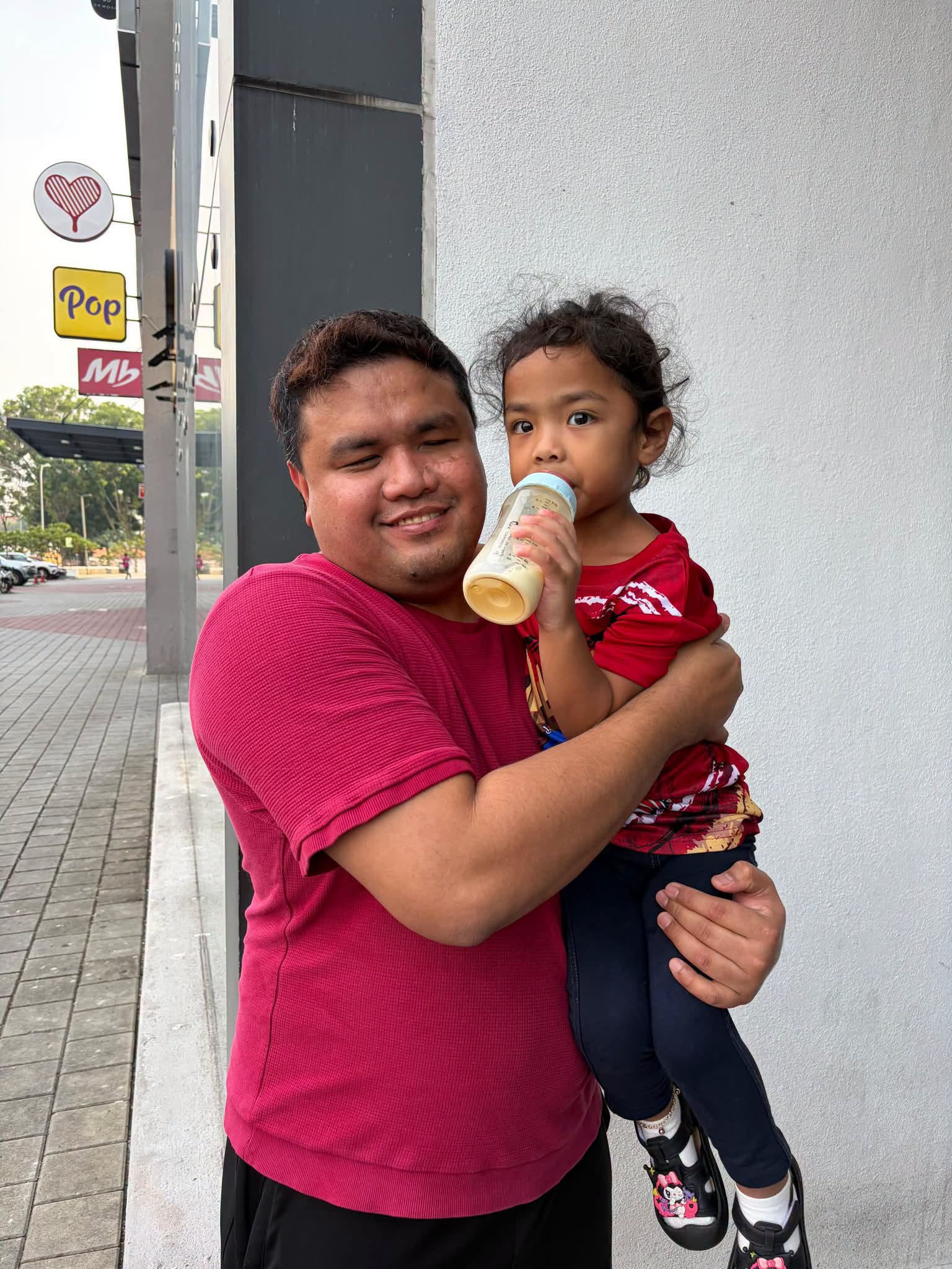 Azmi Saat Sebak Kongsi Anak Disahkan Spektrum Autisme, “Khalisa Masih Khalisa Yang Sama” 4 Azmi Saat Sebak Kongsi Anak Disahkan Spektrum Autisme