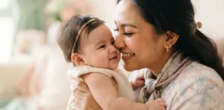 Mama Papa Ada Gigi Berlubang, Elak Kerap Cium Mulut Bayi!