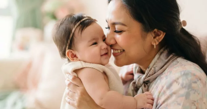 Mama Papa Ada Gigi Berlubang, Elak Kerap Cium Mulut Bayi! Mama Papa Ada Gigi Berlubang, Elak Kerap Cium Mulut Bayi!