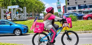 Ibu Tunggal OKU Tabah Cari Rezeki, Sanggup Berjalan 20KM Demi Anak!