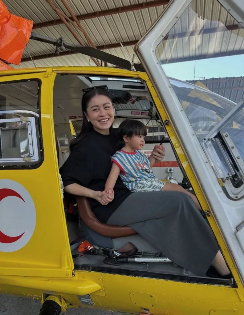 Nahas Helikopter FDS: Yaya Zahir Dedah Detik Cemas, Pernah Hubungi Arwah Kapten Zainol Cari Suami 3 Nahas Helikopter FDS: Yaya Zahir Dedah Detik Cemas, Pernah Hubungi Arwah Kapten Zainol Cari Suami