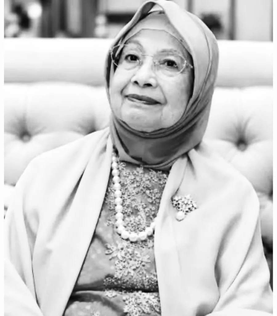 Tak Pernah Guna Rotan, Ini Cara Allahyarham Tun Dr Siti Hasmah Didik 7 Anak 5 Tak Pernah Guna Rotan, Ini Cara Allahyarham Tun Dr Siti Hasmah Didik 7 Anak
