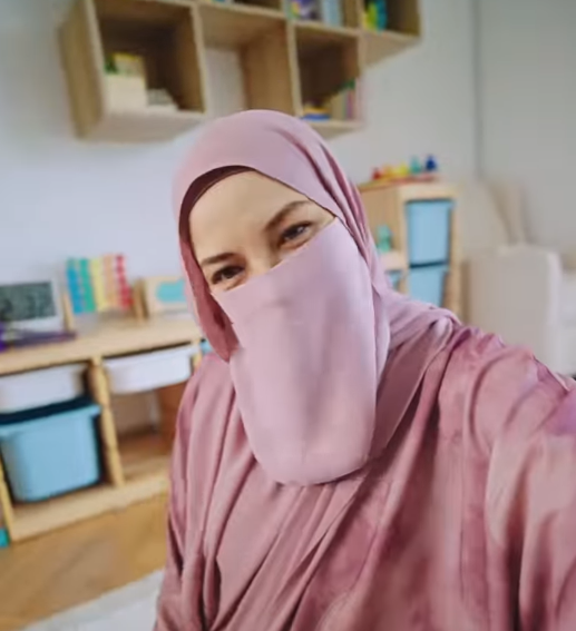 “Sebutan Makhraj Tu, Macam Anak Orang Arab!” Baru 4 Tahun, Bilal Lancar Baca Surah Pendek, Neelofa Luah Syukur 3 “Sebutan Makhraj Tu, Macam Anak Orang Arab!” Baru 4 Tahun, Bilal Lancar Baca Surah Pendek, Neelofa Luah Syukur