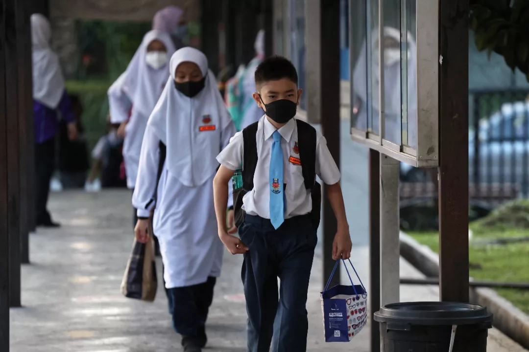 Jerebu Makin Teruk: KPM Ambil Langkah Prihatin , Ibu Bapa Dibenarkan Tidak Hantar Ke Sekolah 5 Jerebu Makin Teruk: KPM Ambil Langkah Prihatin , Ibu Bapa Dibenarkan Tidak Hantar Ke Sekolah