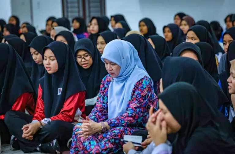 "IPU Berubah-ubah, Keputusan Tutup Sekolah Perlu Ikut Keadaan Semasa" – Fadhlina 5 "IPU Berubah-ubah, Keputusan Tutup Sekolah Perlu Ikut Keadaan Semasa" – Fadhlina