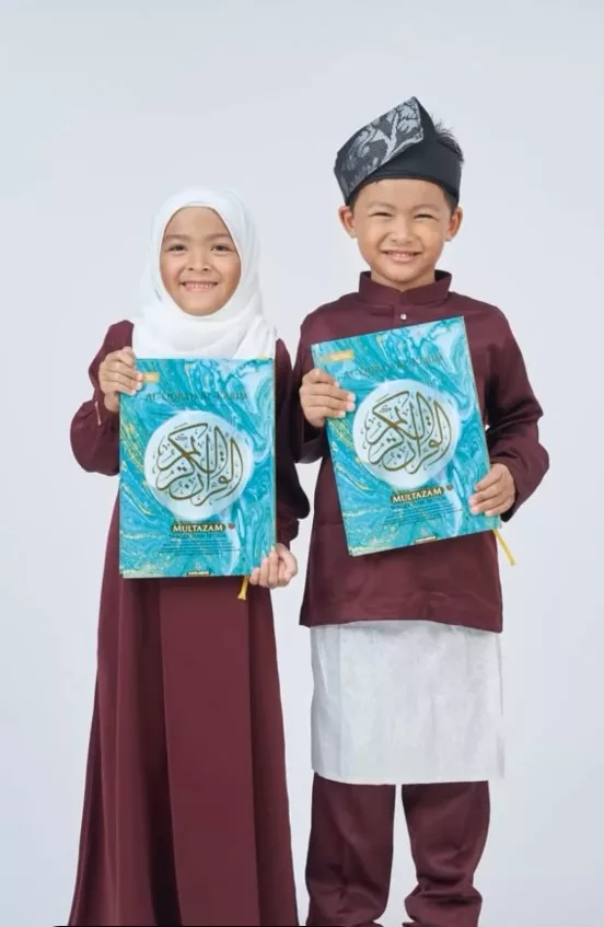 Giliran Eusoff Pula Berjaya Khatam Al-Quran Pada Usia 5 Tahun, Dr Sheikh Muszaphar Luah Rasa Syukur! 5 Giliran Eusoff Pula Berjaya Khatam Al-Quran Pada Usia 5 Tahun, Dr Sheikh Muszaphar Luah Rasa Syukur!