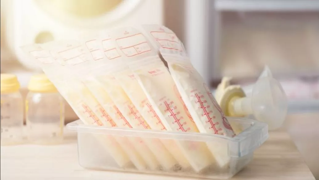 Cara Simpan Susu Ibu Dengan Betul, Khasiat Pun Tak Hilang!