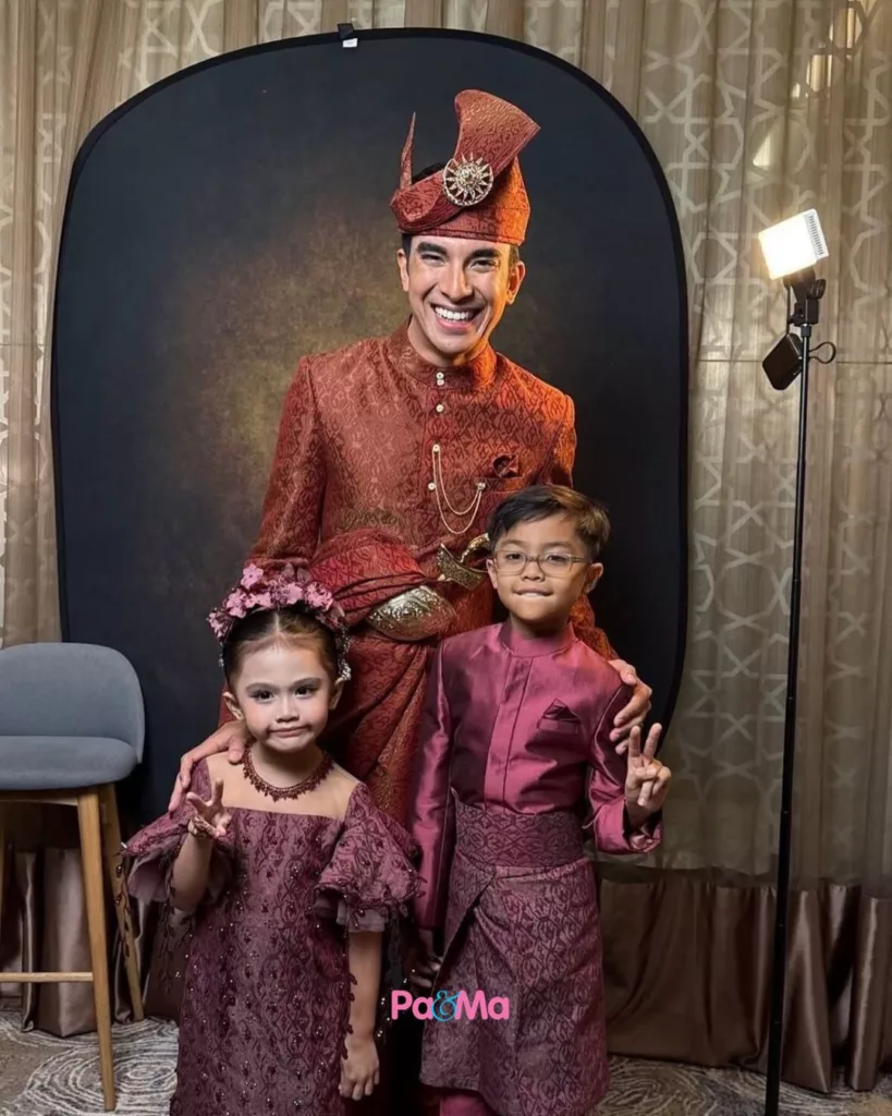 "Momen Anak-Anak Salam Cium Tangan, Hantar Anak Sekolah Cukup Berharga" – Syed Saddiq 6 "Momen Anak-Anak Salam Cium Tangan, Hantar Anak Sekolah Cukup Berharga" – Syed Saddiq