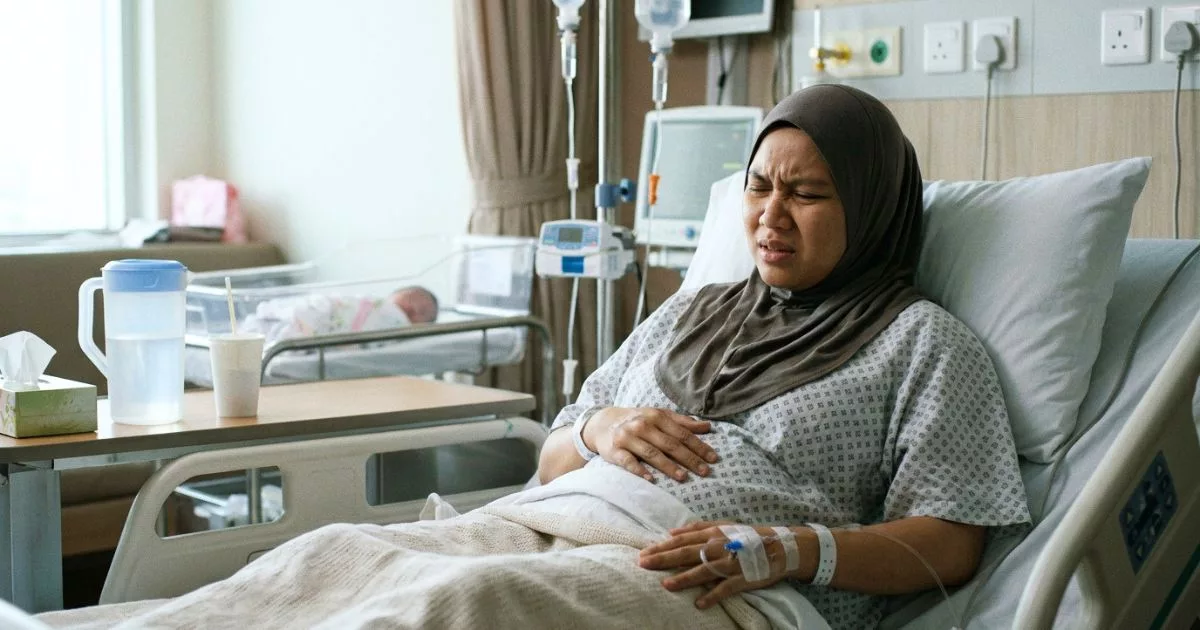 Jahitan Bersalin Terbuka Sebab Banyak Berjalan Masa Pantang? Doktor Jelaskan Punca Sebenar, Ibu Jangan Salah Faham! 3 Jahitan Bersalin Terbuka Sebab Banyak Berjalan Masa Pantang? Doktor Jelaskan Punca Sebenar, Ibu Jangan Salah Faham!