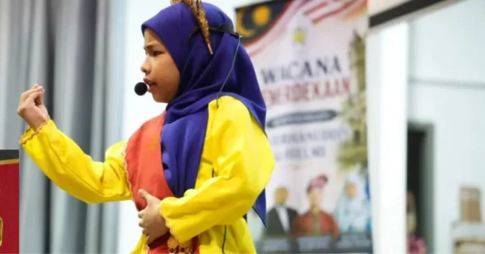 Pernah Bergelar Juara Dunia Pidato, Amatullah Hamidah Tambah Koleksi Kejayaan! Pernah Bergelar Juara Dunia Pidato, Amatullah Hamidah Tambah Koleksi Kejayaan!