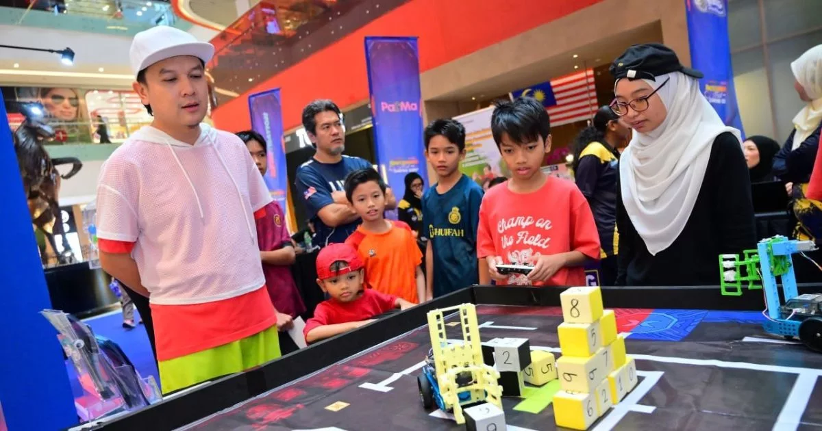 Edutainment Fest Simpan SSPN 2026 Bawa Keluarga Melakar Masa Hadapan Dengan Dunia Futuristik 12 Edutainment Fest Simpan SSPN 2026 Bawa Keluarga Melakar Masa Hadapan Dengan Dunia Futuristik